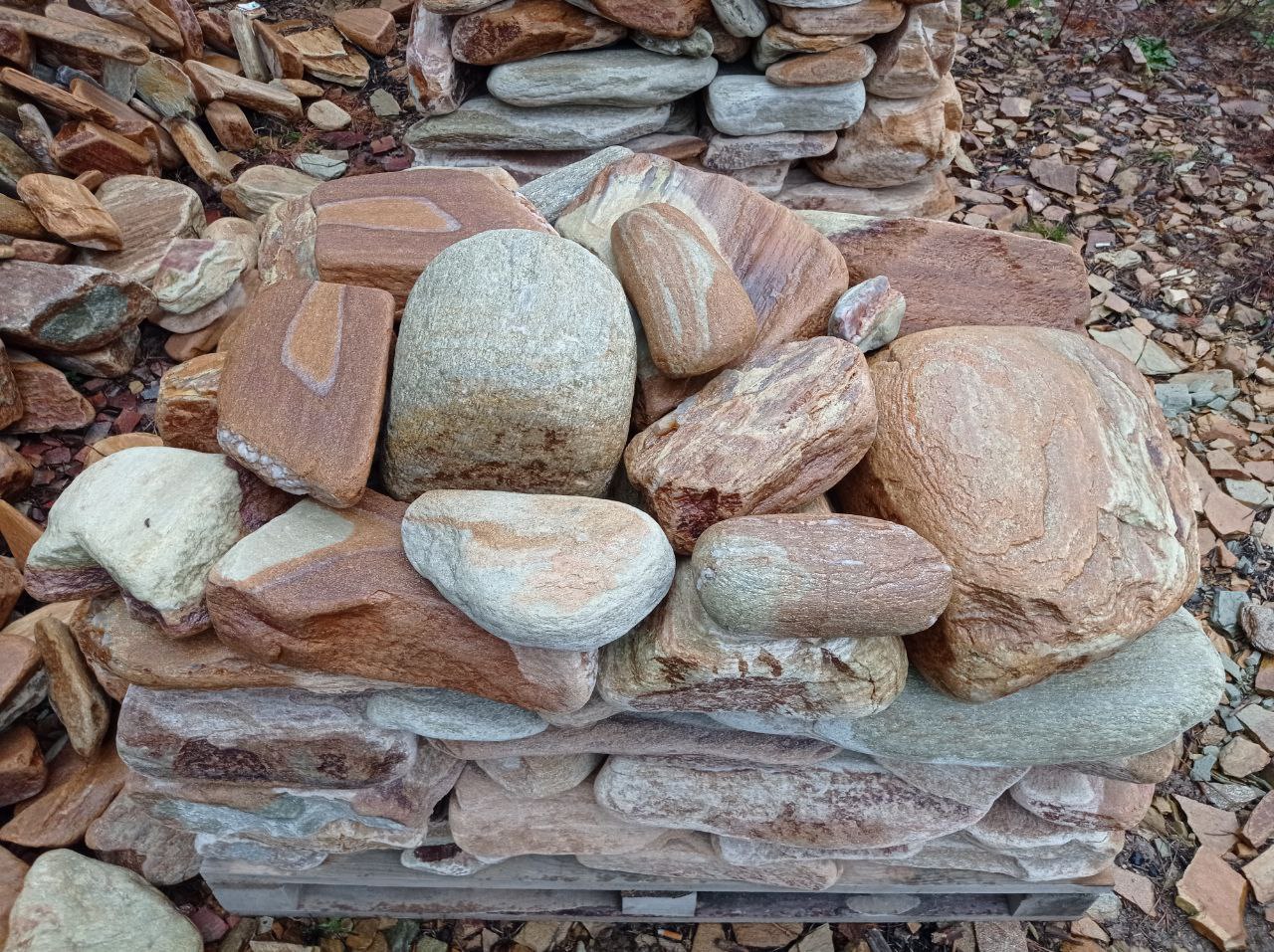 Златолит жёлтый, жёлто-зелёный глыбки и валуны для ланшафтного дизайна купить в Губахе