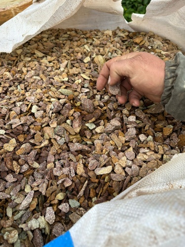 Златолит персиковый декоративная каменная крошка купить в Губахе