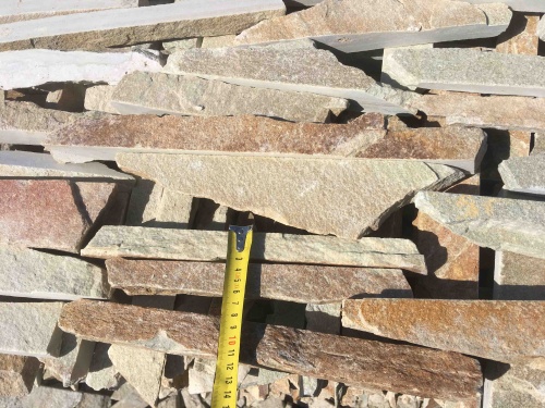 Горбушка златолит золотистый для облицовки купить в Губахе