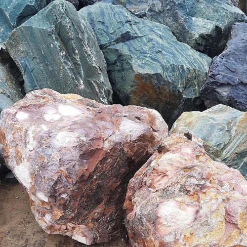 Ландшафтные глыбы красно-фиолетовые 200-1000 килограмм купить в Губахе