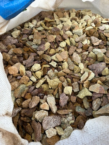 Златолит персиковый декоративная каменная крошка купить в Губахе