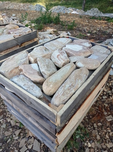 Златолит жёлтый, жёлто-зелёный глыбки и валуны для ланшафтного дизайна купить в Губахе