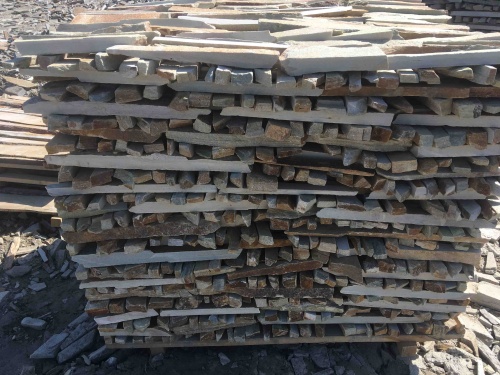 Горбушка златолит золотистый для облицовки купить в Губахе