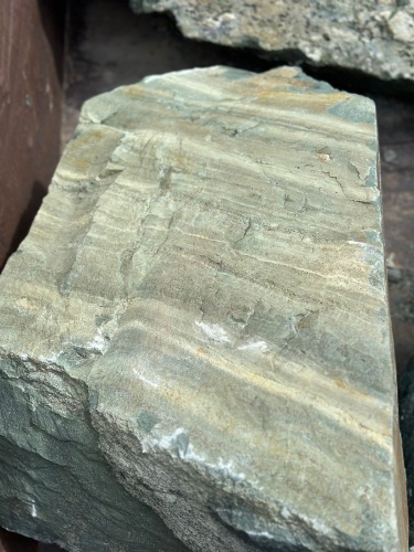 Ландшафтные глыбы зелёные 200-500 килограмм купить в Губахе