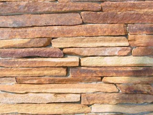 Горбушка златолит золотистый для облицовки купить в Губахе