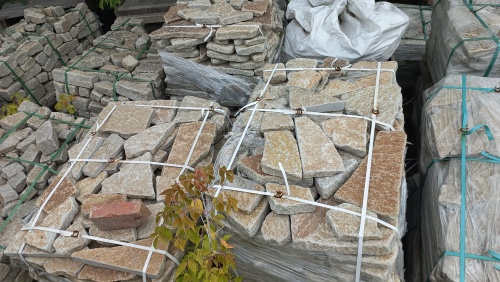 Гранитный плитняк галтованный для парковки купить в Губахе