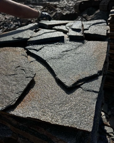 Плитняк златолит серебристый для фасада купить в Губахе