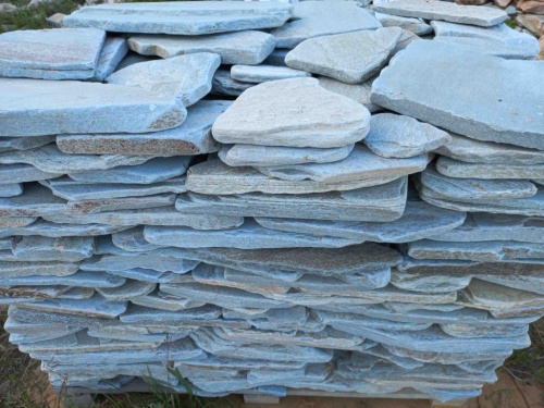 Плитняк златолит зелёный галтованный для цоколя купить в Губахе