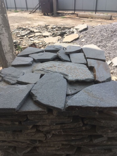 Златолит серебристый галтованный для лестниц купить в Губахе